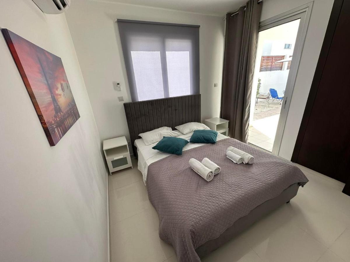 Villa Mulberry Retreat 0,5Km From Everything Coral Bay Exterior photo